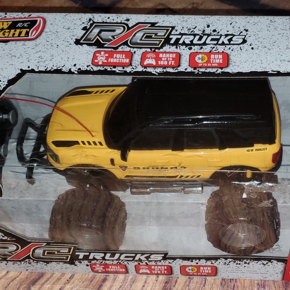 Ford Bronco New Bright RC Truck Sport 1:16  Radio Controlled - Picture 1 of 3